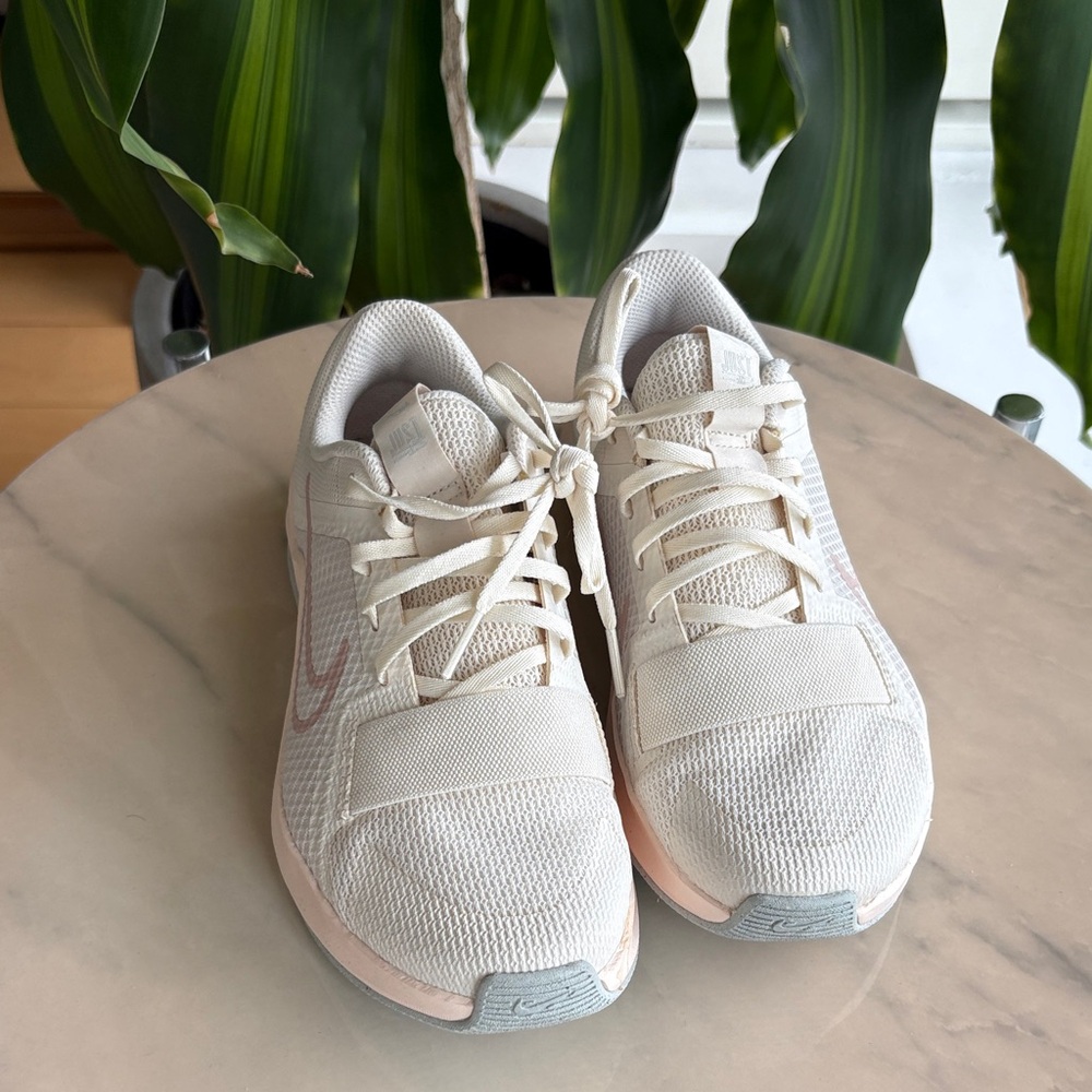 Nike Cream Sneakers Streamlined Design